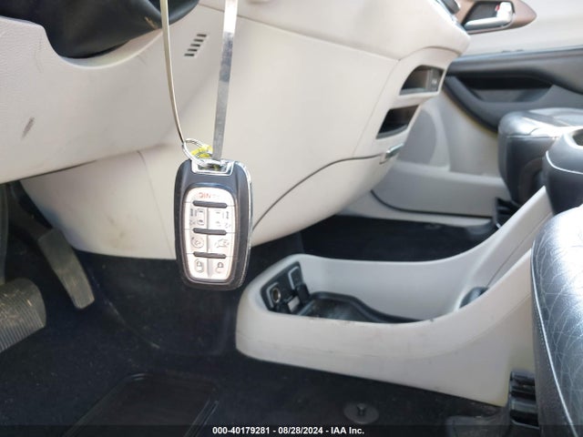2C4RC1BG6KR748842 Chrysler Pacifica Touring L