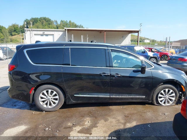 2C4RC1BG6KR748842 Chrysler Pacifica Touring L
