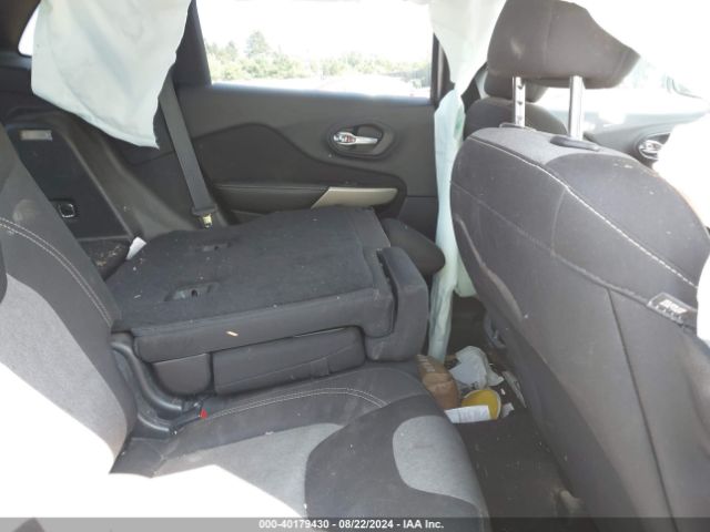 1C4PJLAB7HW654497 Jeep Cherokee Altitude Fwd