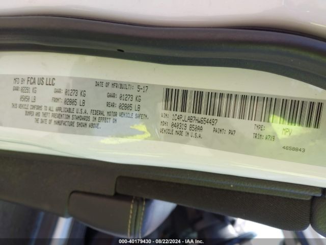 1C4PJLAB7HW654497 Jeep Cherokee Altitude Fwd