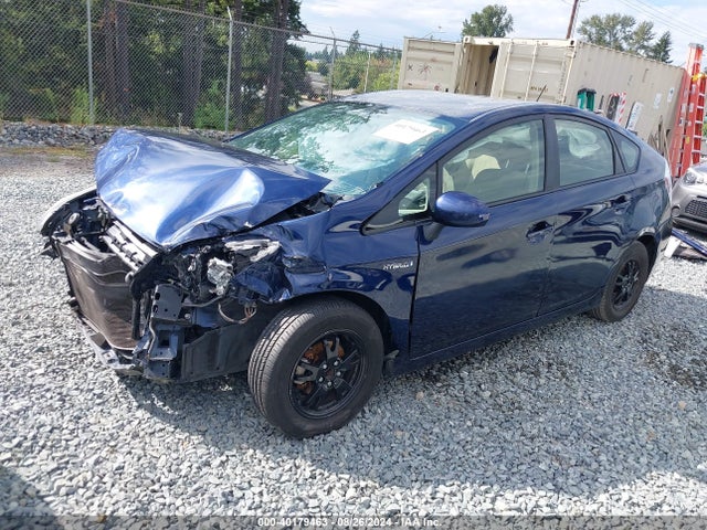 Toyota Prius Two 2014 JTDKN3DU1E1785591 Image 2