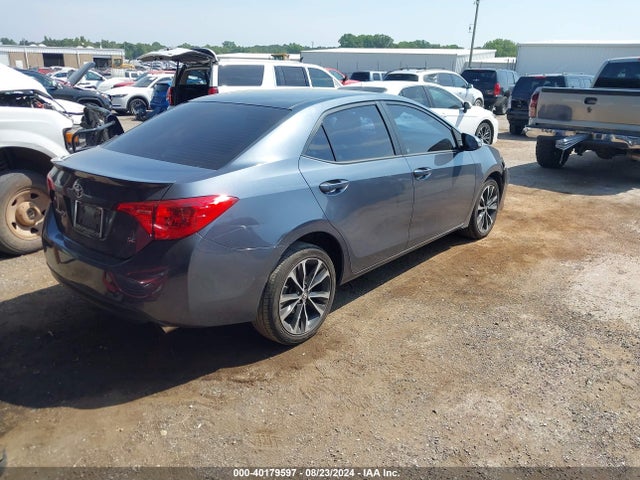 Toyota COROLLA SE 2017 5YFBURHE2HP660446 Image 4