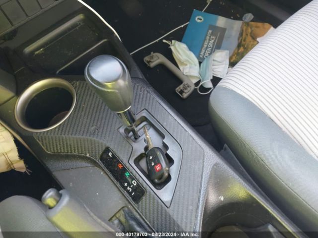 2T3ZFREV7FW135429 Toyota RAV4 LE