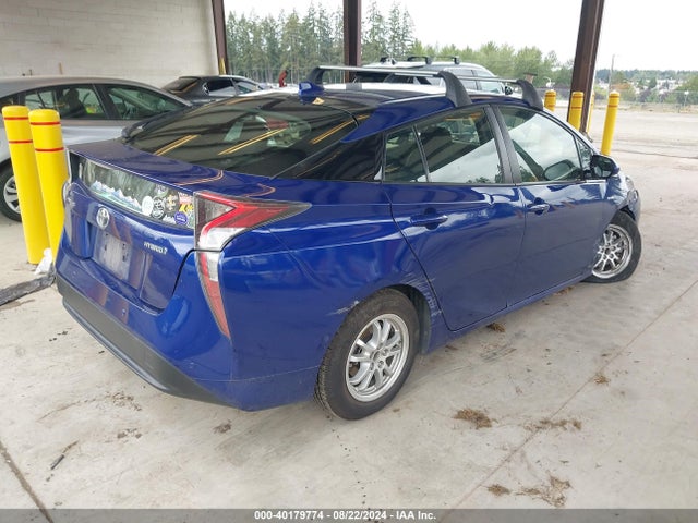 Toyota Prius Two 2018 JTDKBRFU3J3595752 Image 4
