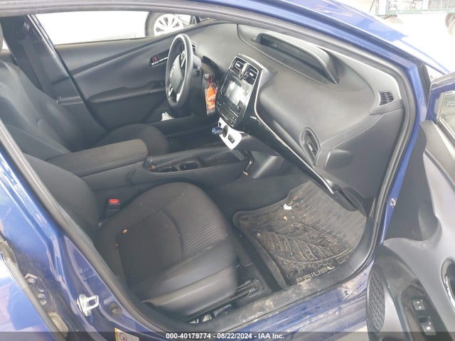 Toyota Prius Two 2018 JTDKBRFU3J3595752 Image 5