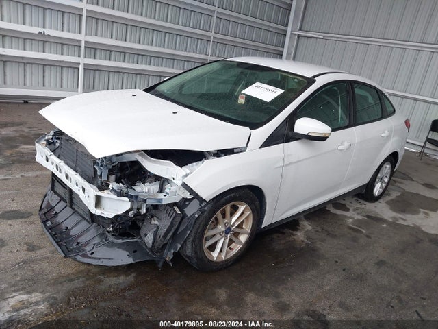 Ford FOCUS SE 2017 1FADP3F26HL274973 Image 2