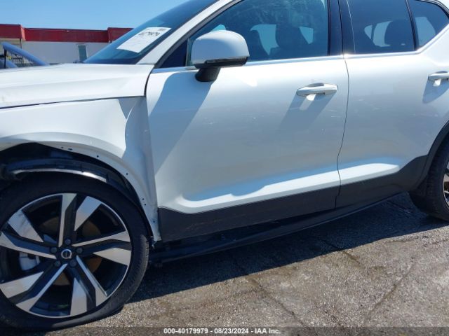 YV4L12UE3R2248561 Volvo Xc40 B5 Plus Bright Theme