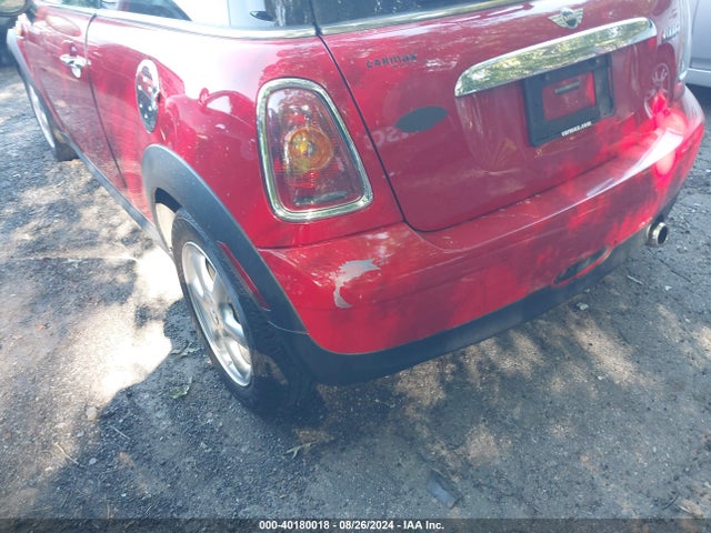 2010 MINI COOPER WMWMF3C59ATZ60990 Photo 5