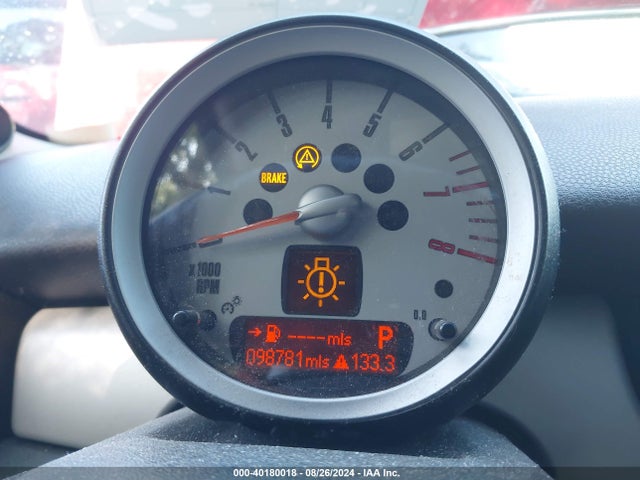 2010 MINI COOPER WMWMF3C59ATZ60990 Photo 6