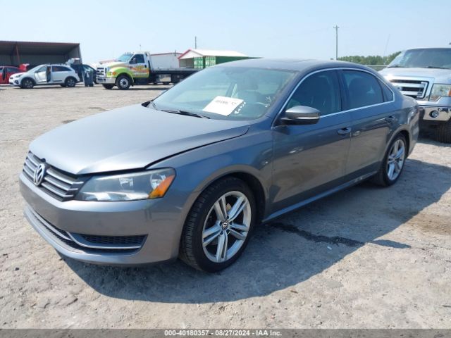 1VWBT7A31EC093194 Volkswagen Passat 1.8t Se