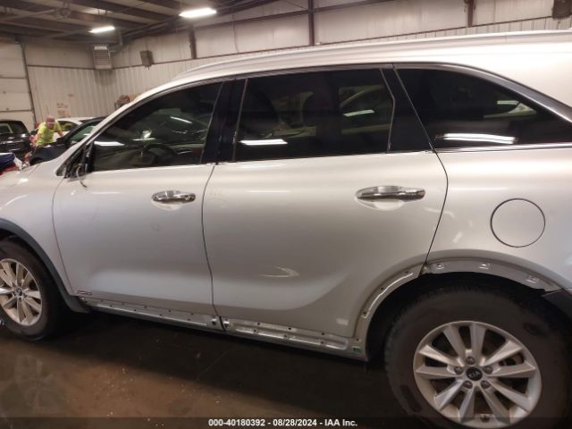 5XYPGDA32KG436968 KIA Sorento 2.4l Lx