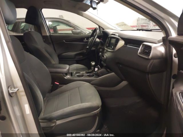 5XYPGDA32KG436968 KIA Sorento 2.4l Lx