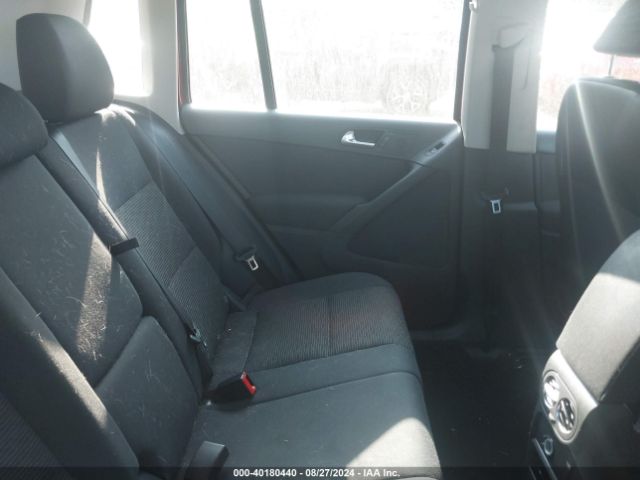 WVGBV7AX2FW104067 Volkswagen TIGUAN S