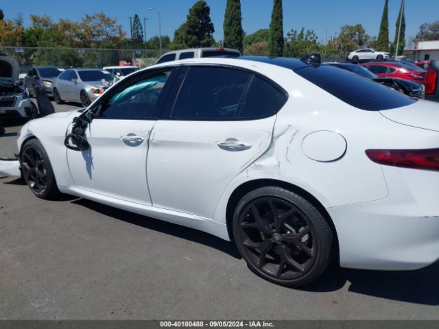 ZARFAMBN1M7644049 Alfa Romeo Giulia Ti Rwd
