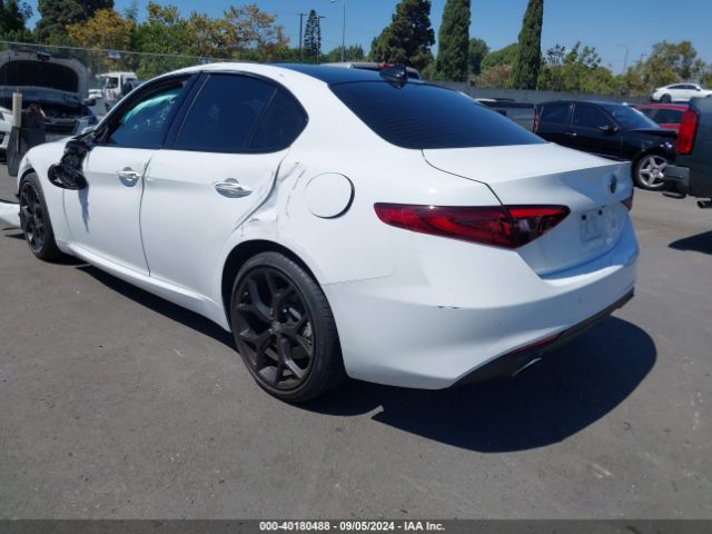ZARFAMBN1M7644049 Alfa Romeo Giulia Ti Rwd