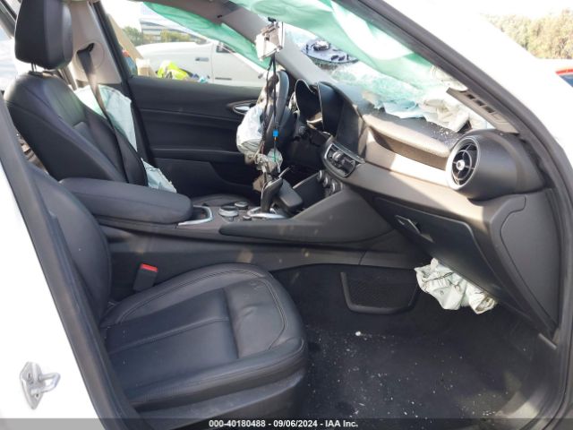 ZARFAMBN1M7644049 Alfa Romeo Giulia Ti Rwd