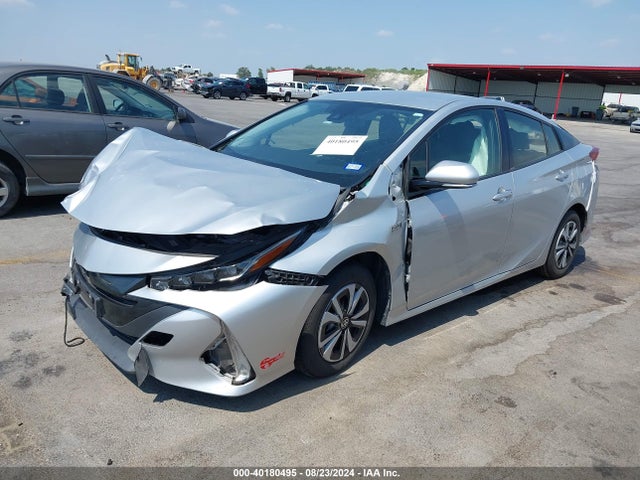 Toyota Prius Prime Premium 2017 JTDKARFP8H3041033 Image 2