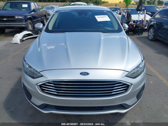 3FA6P0LUXKR208125 Ford Fusion Hybrid Se