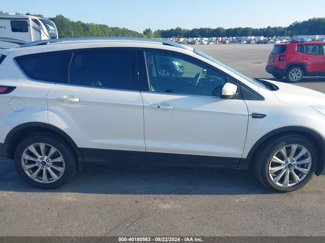 Ford Escape Titanium 2018 1FMCU0J92JUA51441 Image 13