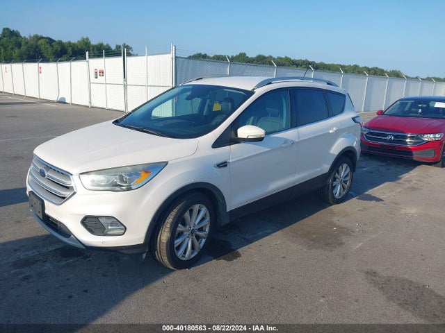 Ford Escape Titanium 2018 1FMCU0J92JUA51441 Image 2