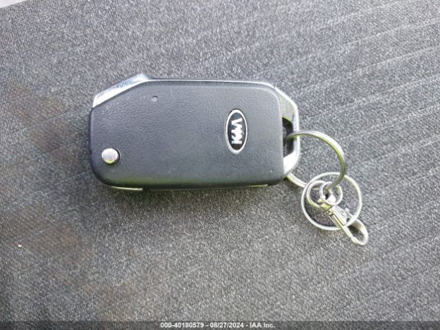 KNDJ63AU8L7015279 KIA Soul Gt-line