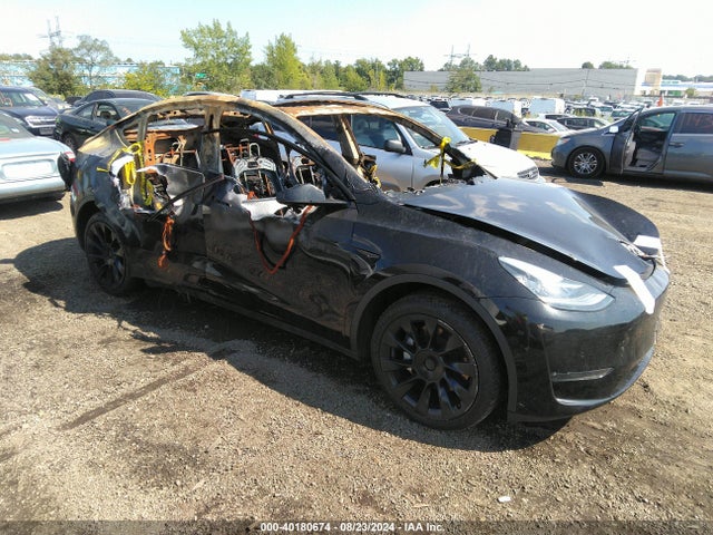 2022 TESLA MODEL Y 7SAYGDEE2NA008975 Photo 0