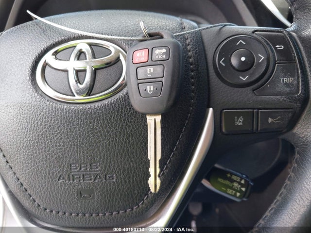 Toyota COROLLA SE 2019 5YFBURHE9KP920090 Image 11