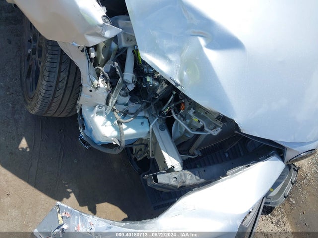 Toyota COROLLA SE 2019 5YFBURHE9KP920090 Image 19