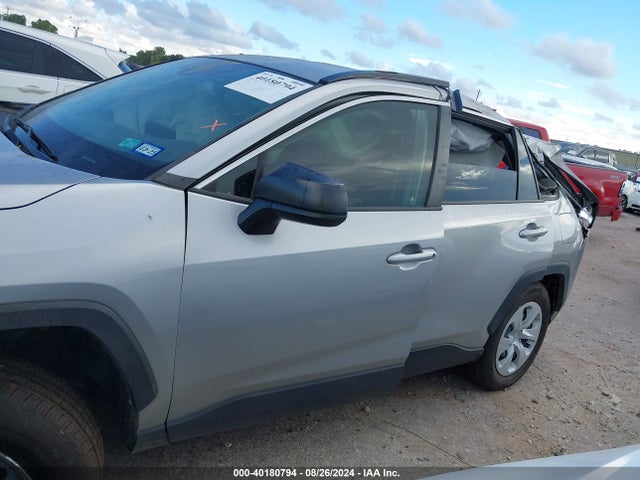 Toyota RAV4 LE 2019 JTMH1RFV5KJ005828 Image 13