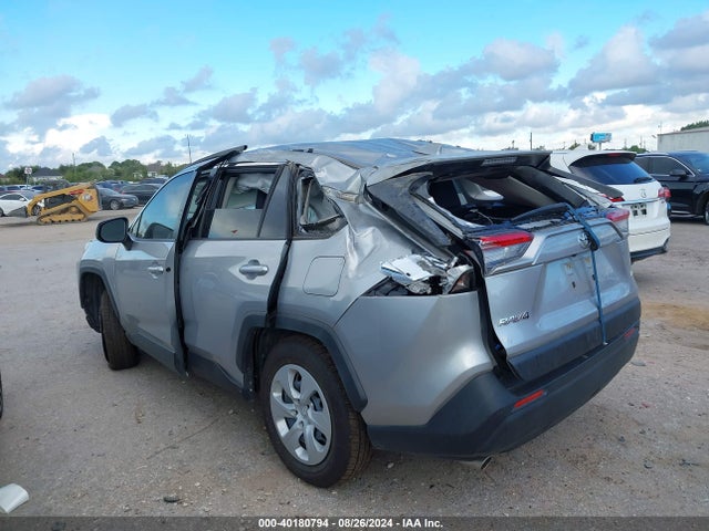 Toyota RAV4 LE 2019 JTMH1RFV5KJ005828 Image 3