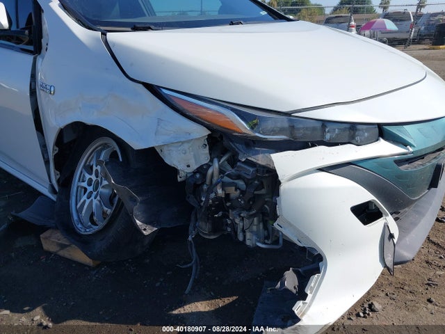 Toyota Prius Prime Premium 2017 JTDKARFP7H3007665 Image 19