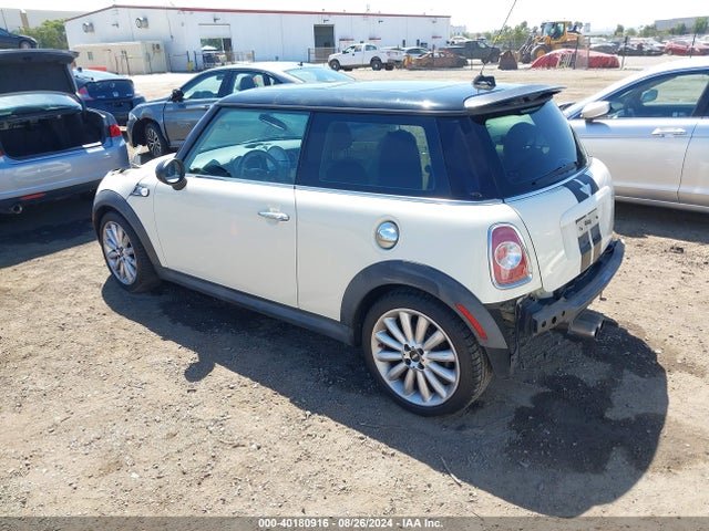 2013 MINI HARDTOP WMWSV3C52DT390586 Photo 2