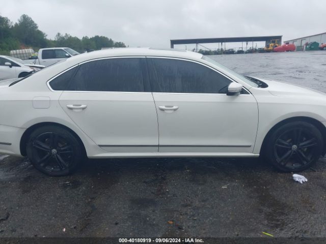 1VWBS7A3XFC053622 Volkswagen Passat 1.8t Se