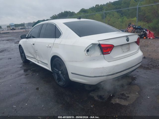 1VWBS7A3XFC053622 Volkswagen Passat 1.8t Se