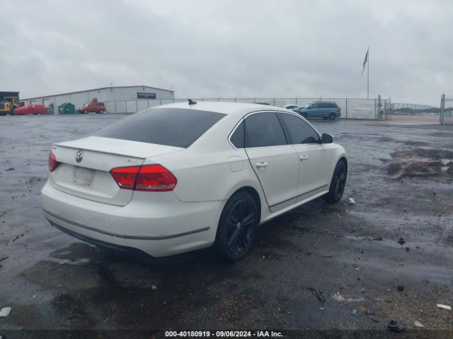 1VWBS7A3XFC053622 Volkswagen Passat 1.8t Se