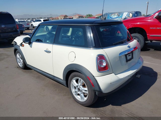 2013 MINI HARDTOP WMWSU3C55DT549233 Photo 2