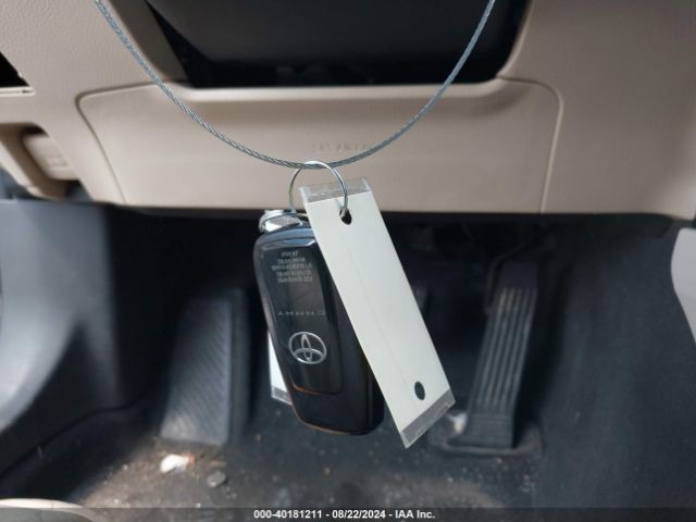 4T1B21HK1JU501533 Toyota Camry Hybrid Xle
