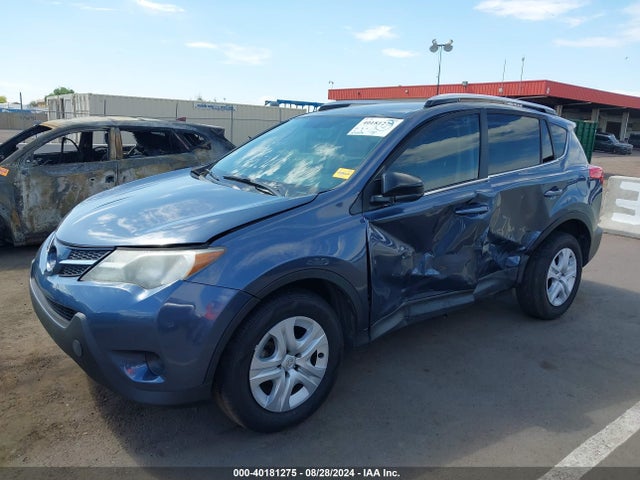 Toyota RAV4 LE 2014 JTMZFREV1ED042370 Image 2