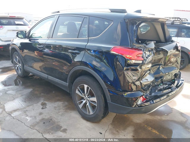 Toyota Rav4 Xle 2018 2T3WFREV9JW466962 Image 3