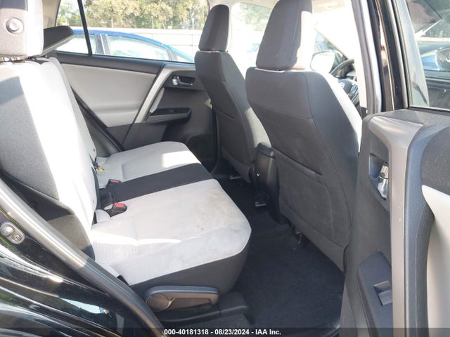 Toyota Rav4 Xle 2018 2T3WFREV9JW466962 Image 8