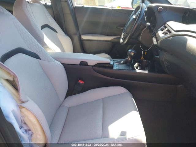 JTHP9JBH4L2026377 Lexus UX 250H