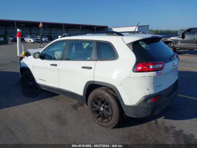 1C4PJMAB2FW652224 Jeep Cherokee Sport
