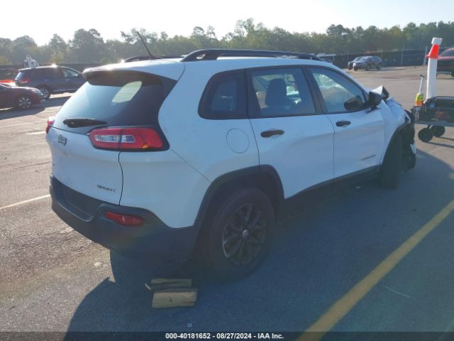 1C4PJMAB2FW652224 Jeep Cherokee Sport