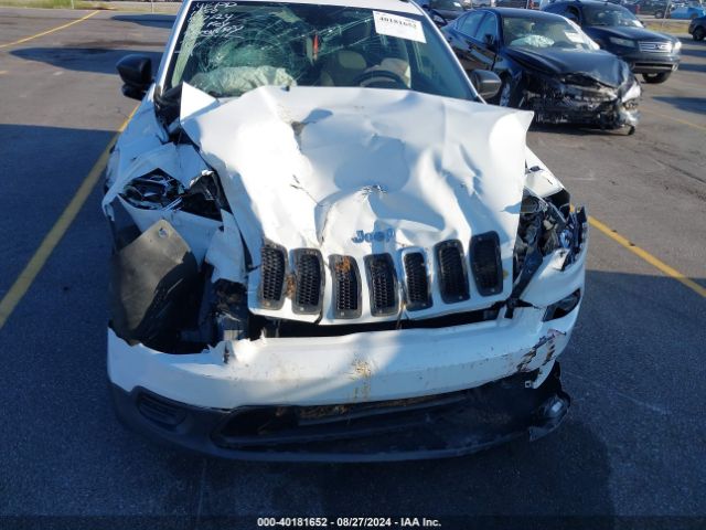 1C4PJMAB2FW652224 Jeep Cherokee Sport