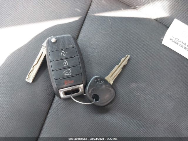 KNDJP3A50E7060483 KIA SOUL +