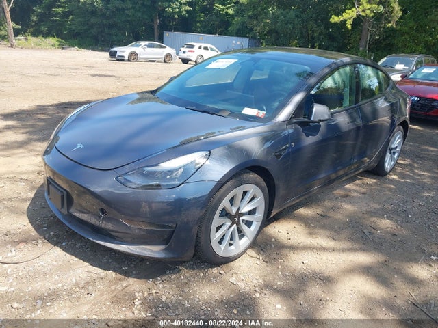 Tesla Model 3 Long Range Dual Motor All-wheel Drive 2022 5YJ3E1EB9NF354980 Image 2