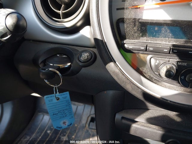 2011 MINI COOPER WMWSU3C56BT096558 Photo 10