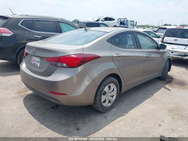 Hyundai ELANTRA SE 2016 5NPDH4AE4GH740840 Image 4