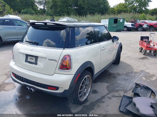 2009 MINI COOPER S WMWMF73599TW82188 Photo 3