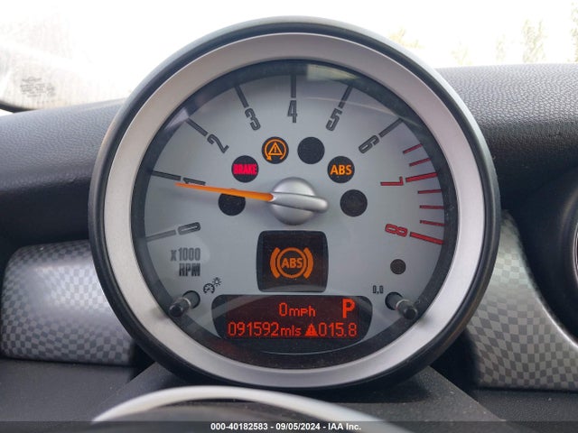 2009 MINI COOPER S WMWMF73599TW82188 Photo 6